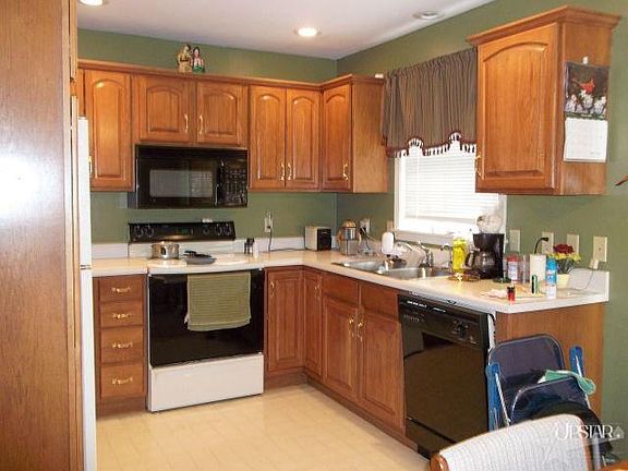 4th image of 1522 Kingston Ct