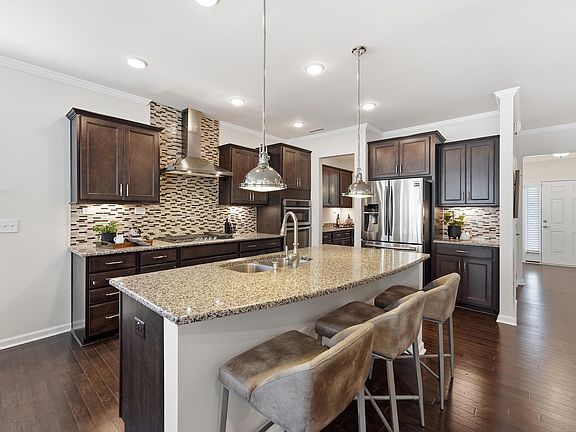 4th image of 237 Oakmere Dr