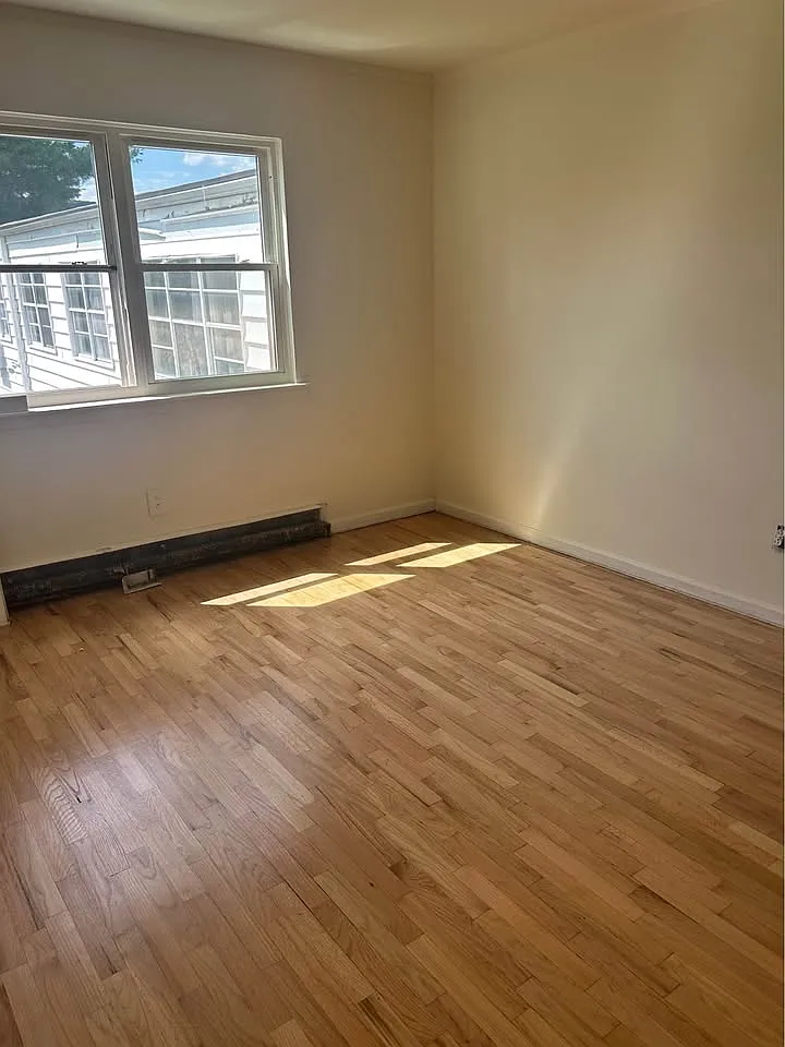 2 bed, 880 sqft, $2,000 — Photo 4