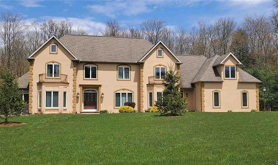 1st image of 135 Sylvan Way
