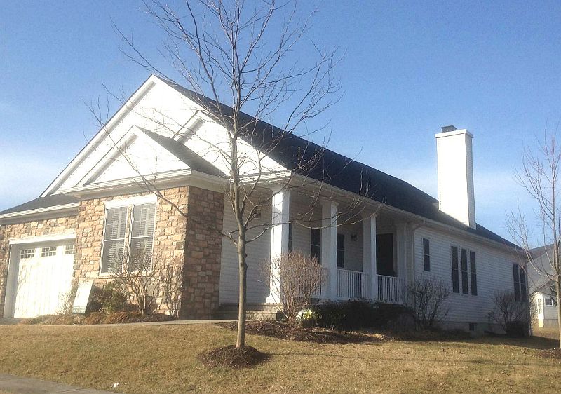1st image of 44 Bluffs Ct
