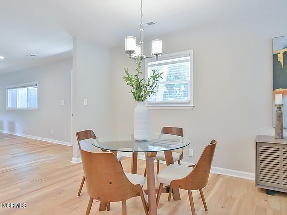5th image of 1525 Park Lane