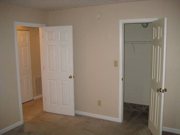 Larger Bedroom w/ walk-in