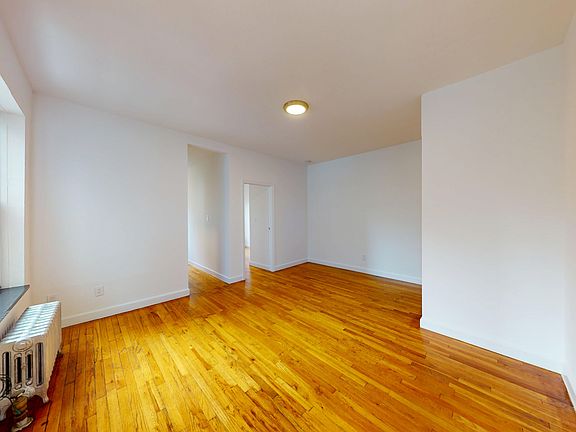 5th image of 307 E 77th St APT 6D