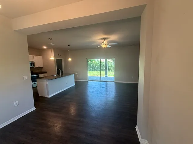 1504 NE 34th Ln — Photo 12