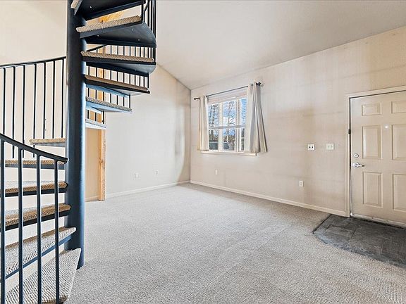 3rd image of 825 28th Ave APT 5