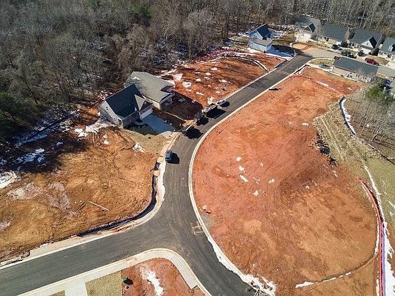4th image of 0 Emerald View Ct Lot 33