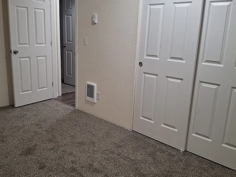 GRAND OAK APARTMENTS — Photo 11
