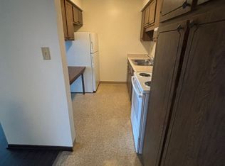 2115 Meadow Ln #10, Schererville, IN 46375