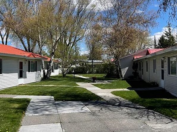 835 W Main St