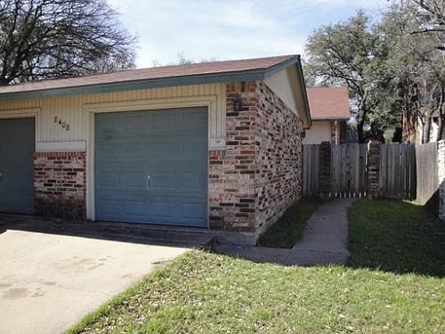 1st image of 8408B Mesa Dr