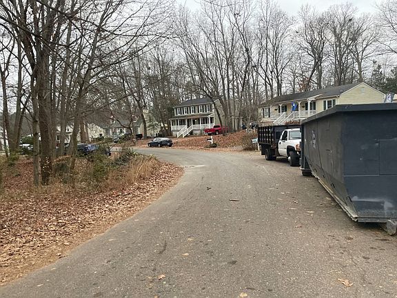 5th image of 418 Keithwood Ct