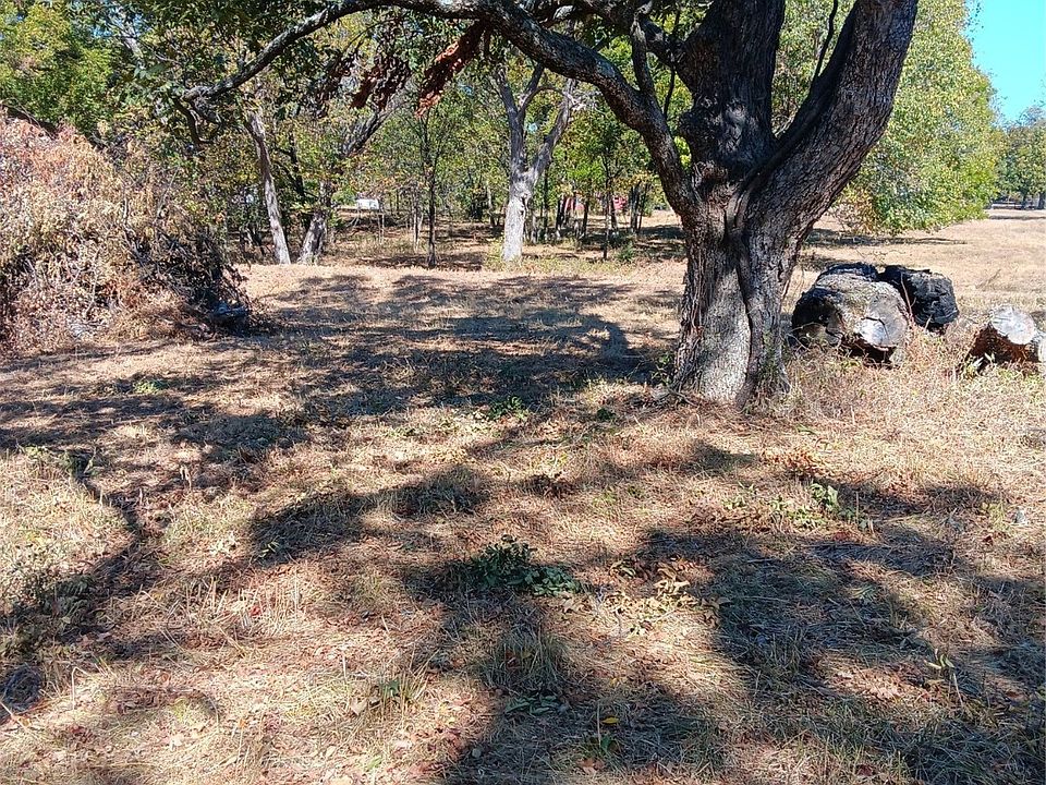 2nd image of 1050 SE 4438th Dr