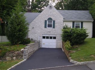 4 Lakewood Ave, Cedar Grove, NJ 07009