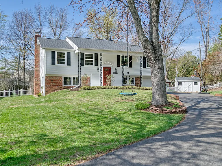 12805 Point Pleasant Dr — Photo 22