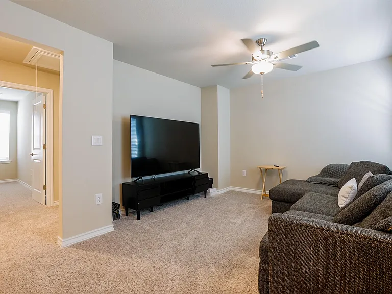5409 Dimesky Ln — Photo 20