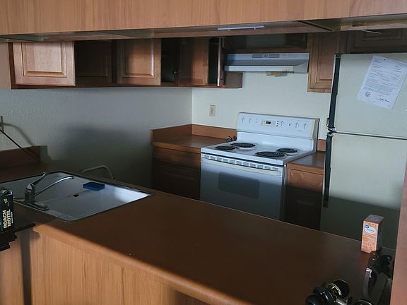5th image of 8026 Linda Vista Rd APT 1C