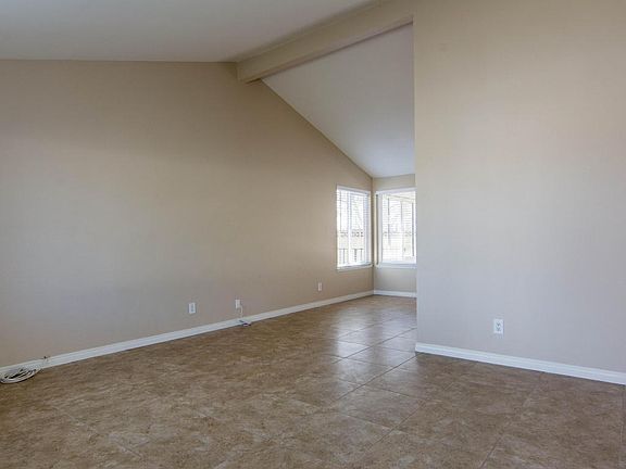 LivingRoom_Hi-Res-10019743