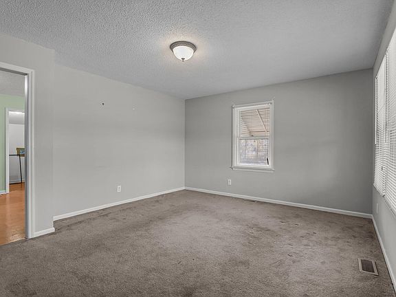 4th image of 1412 Carolina Ave