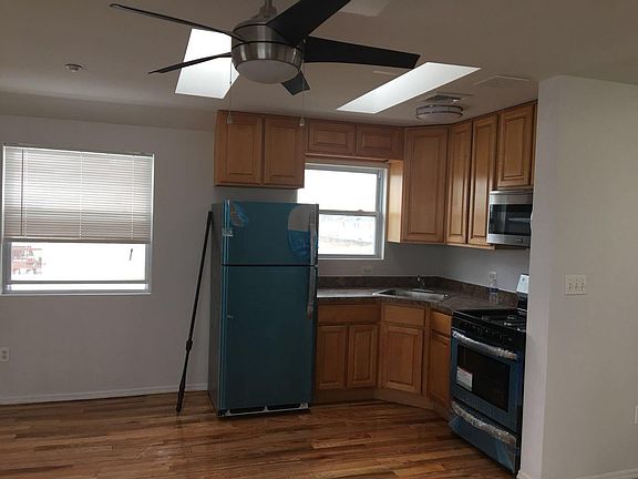 2nd image of 9972 1st St