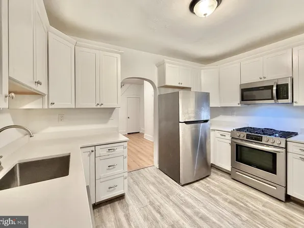 310 Water St, Gloucester City, NJ 08030