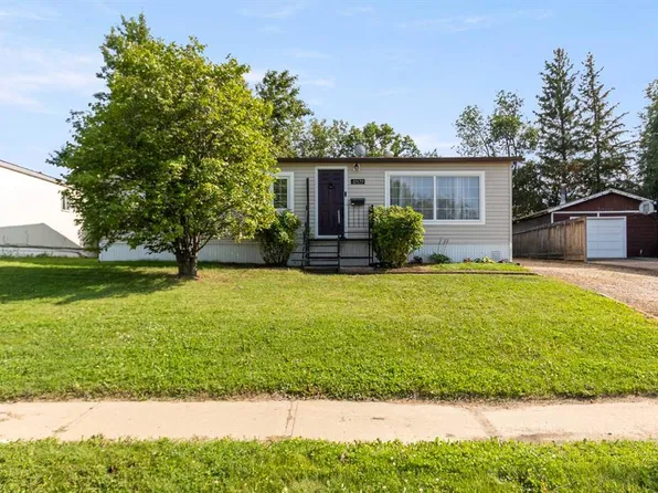 4809 N 26th St, Lloydminster, SK S9V 1J1