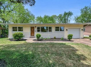 155 Dauphin Ln, Florissant, MO 63033