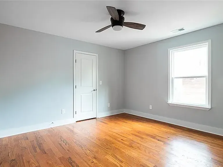 1267 Graymont Dr SW — Photo 16