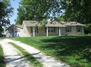 1805 Sportsman Rd, Boonville, MO 65233