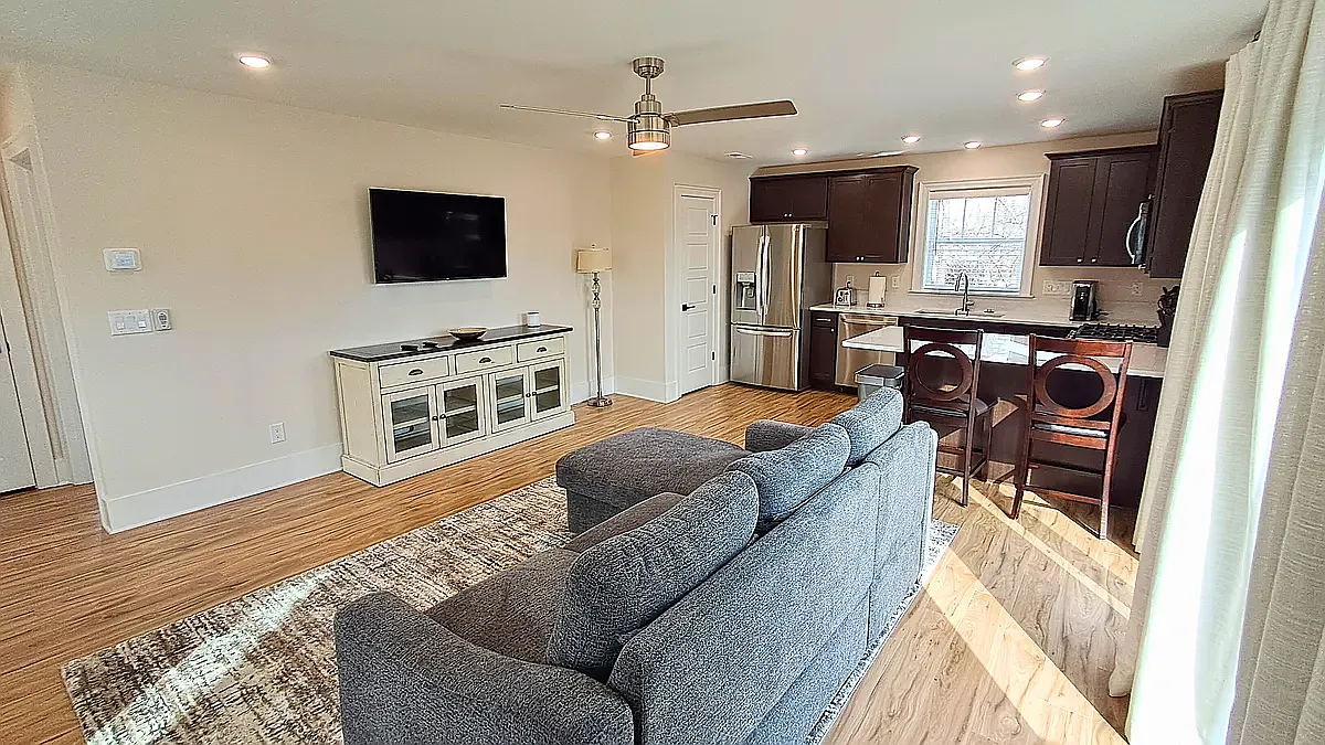 1 bed, 1.5 bath, 920 sqft, $2,200 — Photo 3