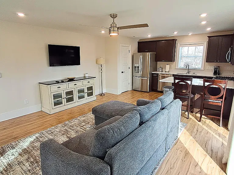 3108 1/2 Hickory Rd — Photo 3