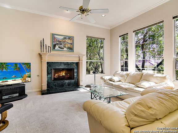 4th image of 42 Stratton Ln