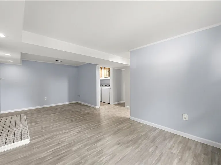 5481 Saddler Ln — Photo 18