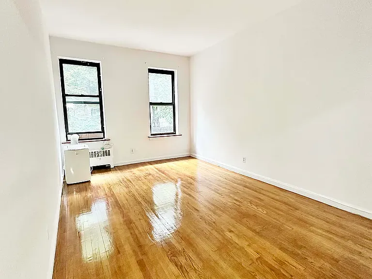 230 E 75th St #2B — Photo 1