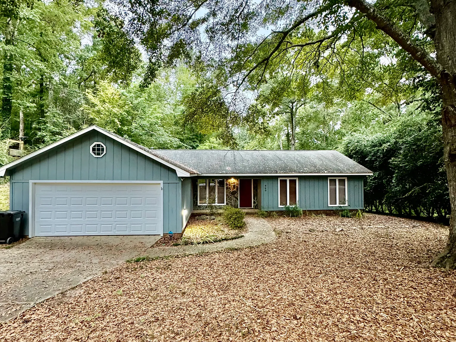 3 bed, 1722 sqft, $1,900 — Photo 1