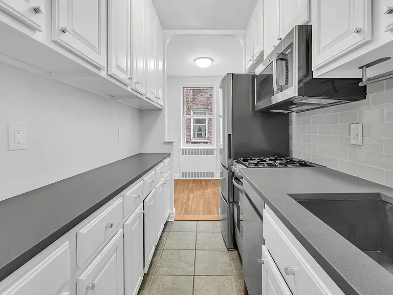 780 Greenwich St #1K — Photo 6