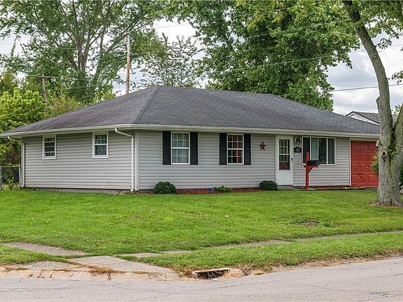2nd image of 822 Weinland Dr