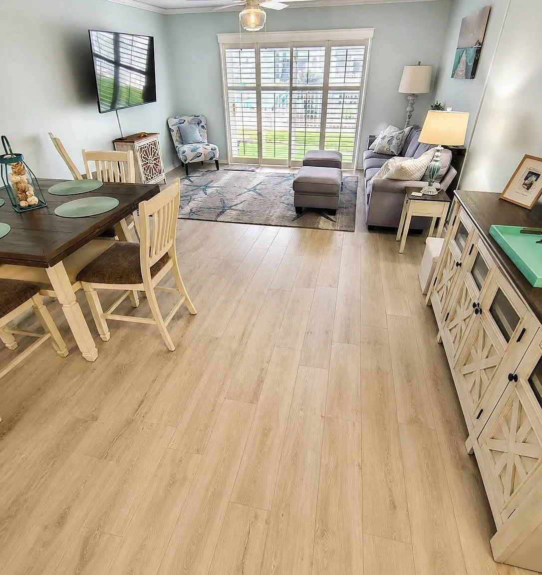 2 bed, 1216 sqft, $2,800 — Photo 1