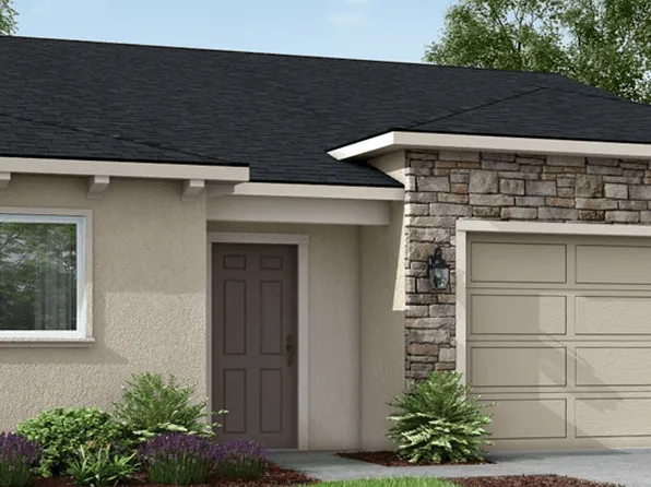 1063 Apricot St, Dinuba, CA 93618