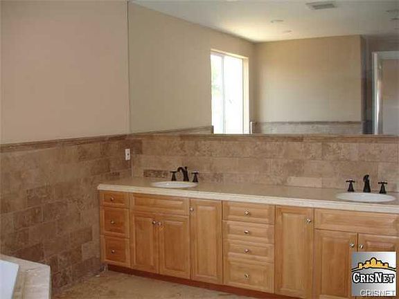 5th image of 4960 Chimineas Ave #1
