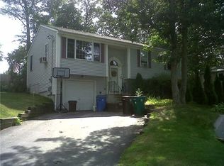 165 Minerva St, Woonsocket, RI 02895