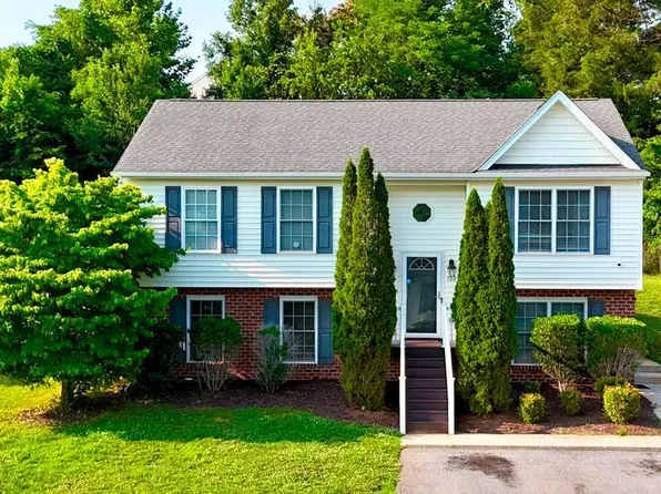 302 Wessex Rd, Lynchburg, VA 24501