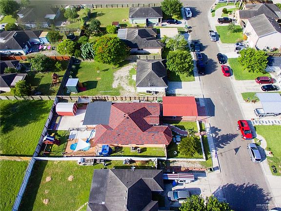 4th image of 408 Delia Ave