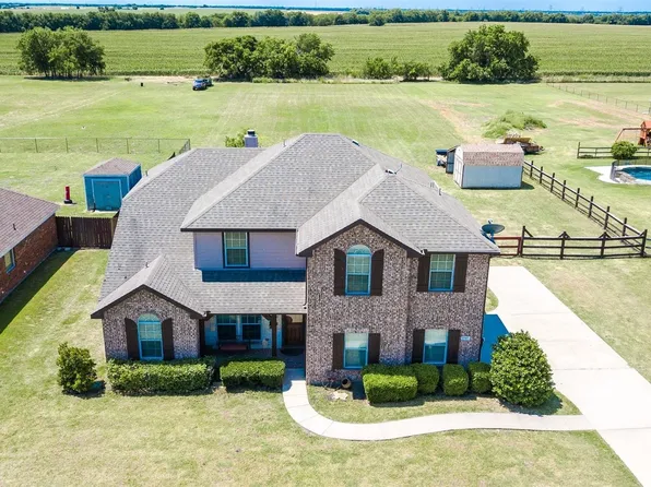 1567 Meadowbrook Ln, Nevada, TX 75173