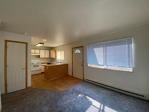 219 W Myrtle St #D Photo 1