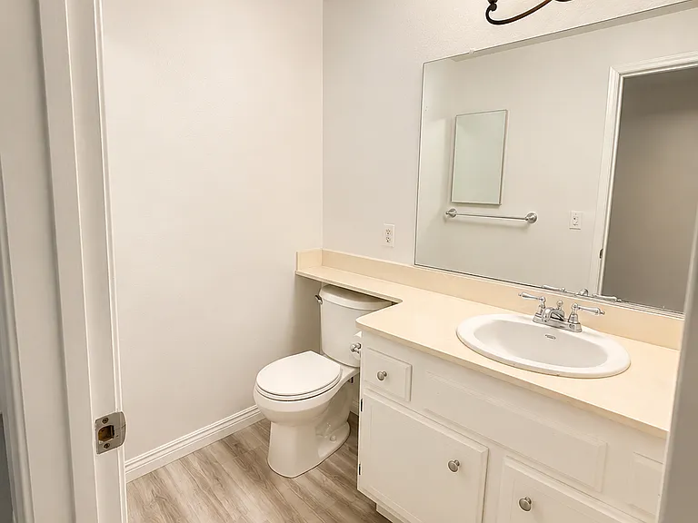1521 Oak Hill Dr — Photo 9