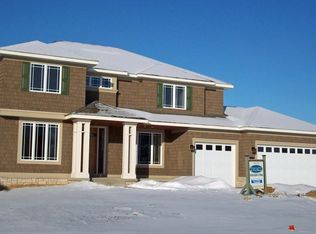 2370 Island Pt, Victoria, MN 55386