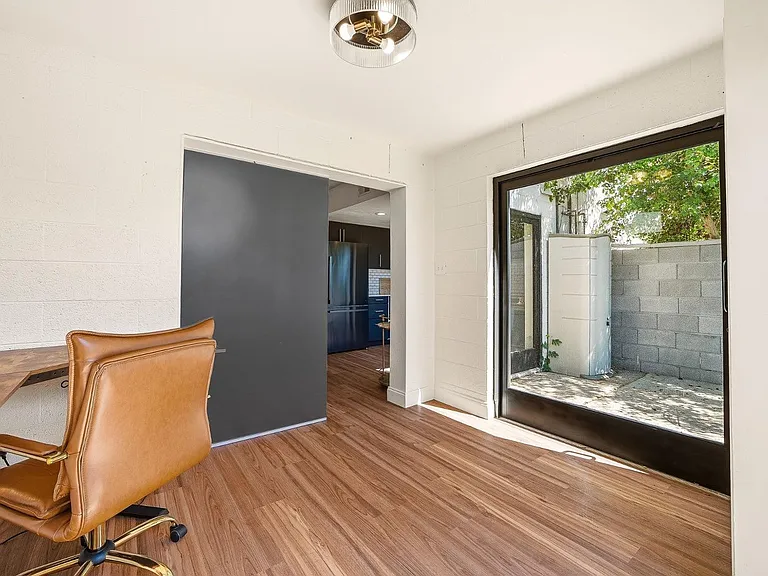 385 W Pierson St #E5 — Photo 12