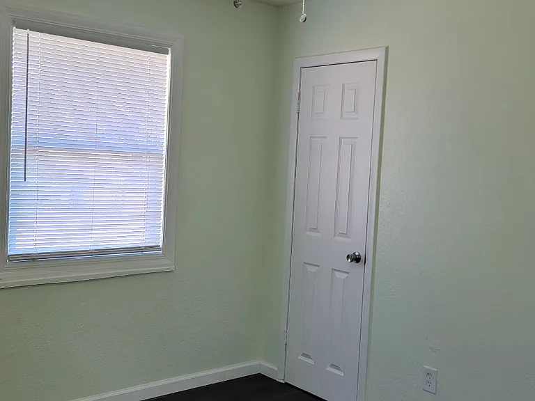 102 Grove St — Photo 10