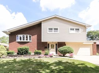 574 W Millers Rd, Des Plaines, IL 60016